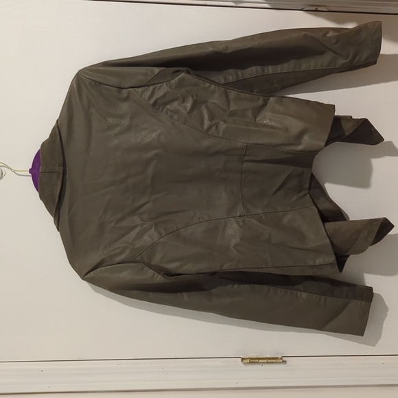 Green pleather, wrap coat, Fall, Dex, Size Lg. - Picture 4 of 5